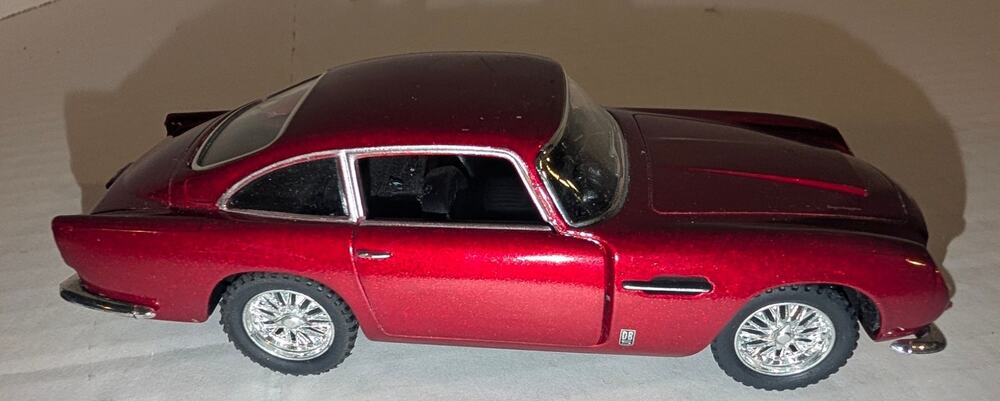 Kinsmart 1963 Aston Martin DB5 Red Diecast Car 1/38 Pull Back 5 inch Model Car